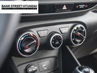 2025 Hyundai Venue Preferred IVT w/Two-Tone