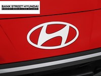 2025 Hyundai Elantra Luxury IVT