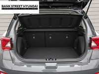 2025 Hyundai Venue Preferred IVT w/Two-Tone
