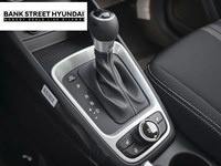 2025 Hyundai Venue Preferred IVT w/Two-Tone