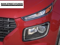 2025 Hyundai Venue Preferred IVT w/Two-Tone