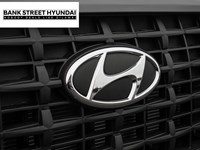 2025 Hyundai Venue Preferred IVT w/Two-Tone