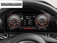 2025 Hyundai Elantra Luxury IVT w/Two-Tone Interior