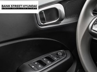 2025 Hyundai Venue Essential IVT