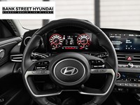 2025 Hyundai Elantra Luxury IVT w/Two-Tone Interior