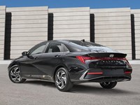 2025 Hyundai Elantra Luxury IVT w/Two-Tone Interior