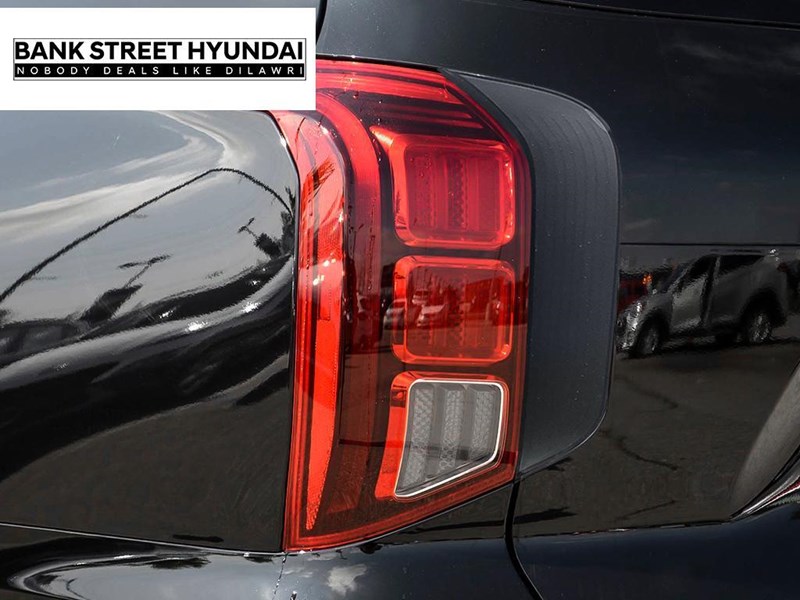 2025 Hyundai Palisade Ultimate Calligraphy Night 7-Passenger AWD