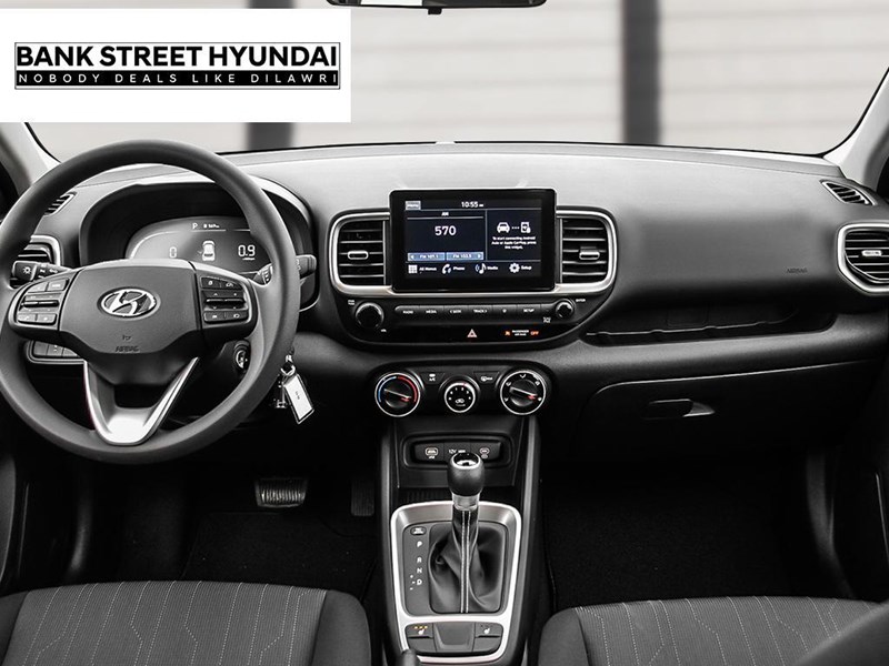 2025 Hyundai Venue Essential IVT w/Two-Tone