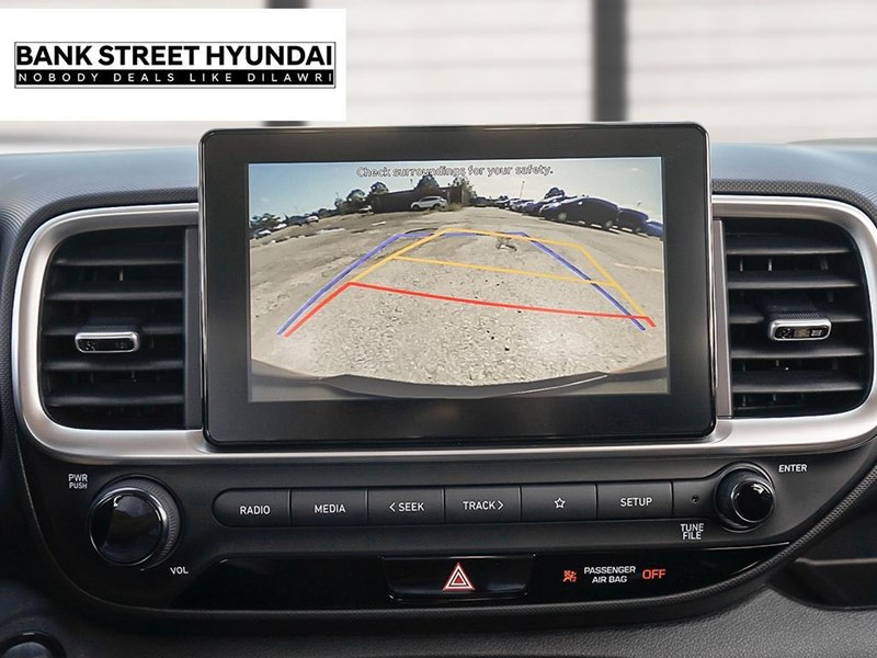 2025 Hyundai Venue Preferred IVT w/Two-Tone