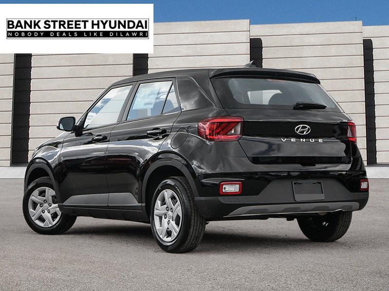 2025 Hyundai Venue Essential IVT