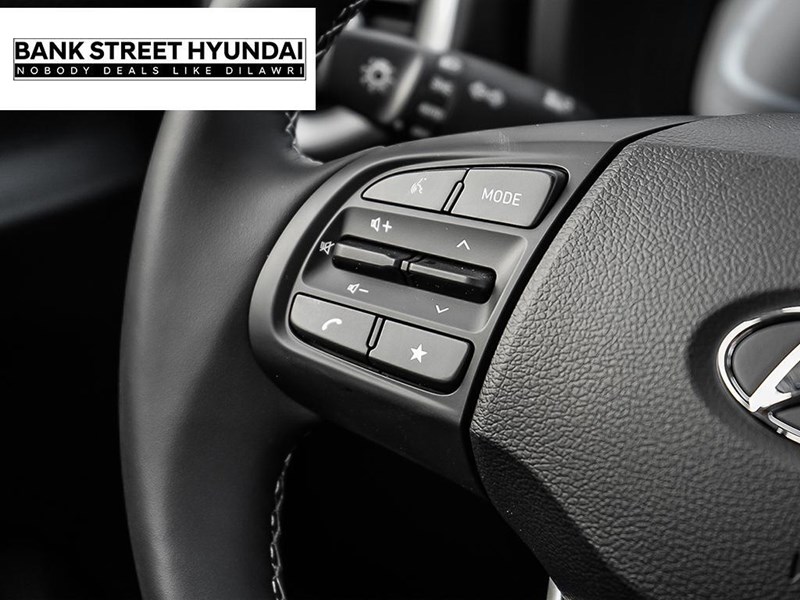 2025 Hyundai Venue Essential IVT