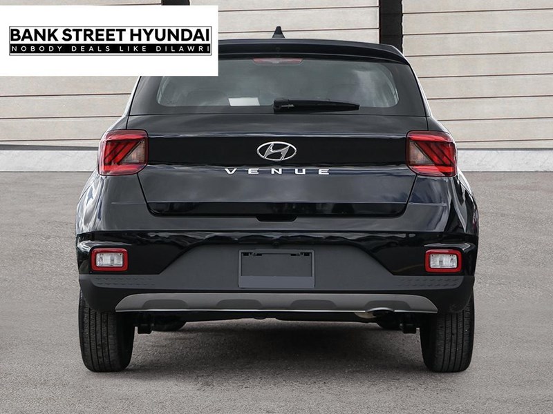 2025 Hyundai Venue Essential IVT