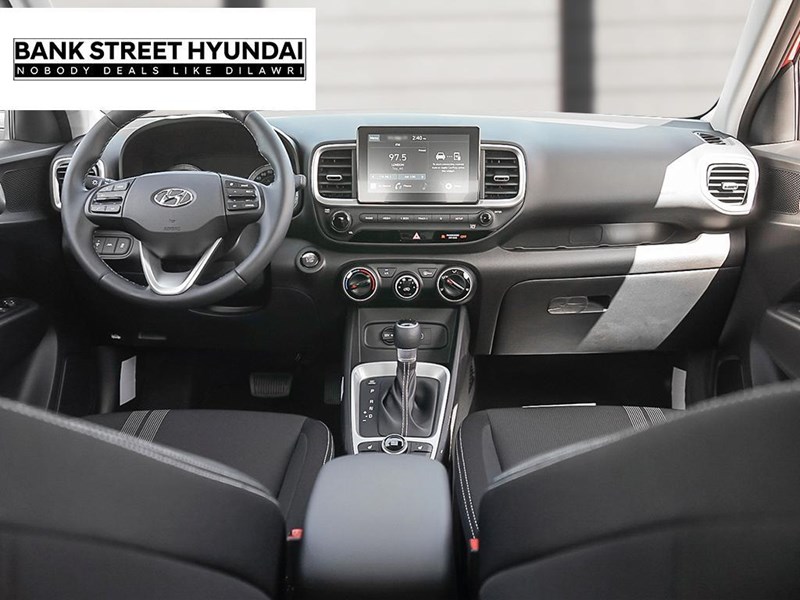 2025 Hyundai Venue Preferred IVT w/Two-Tone
