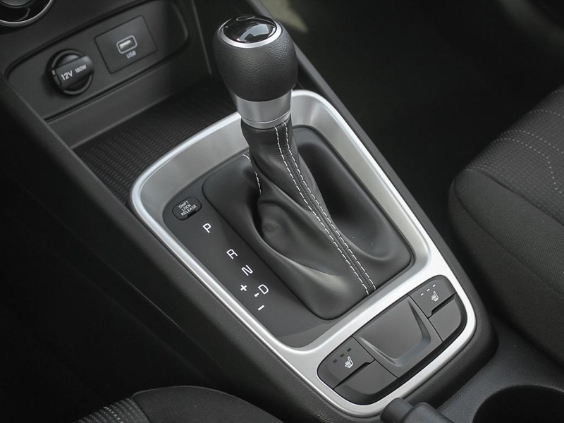 2026 Hyundai Venue Essential IVT w/Two-Tone