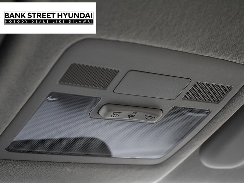 2025 Hyundai Venue Essential IVT