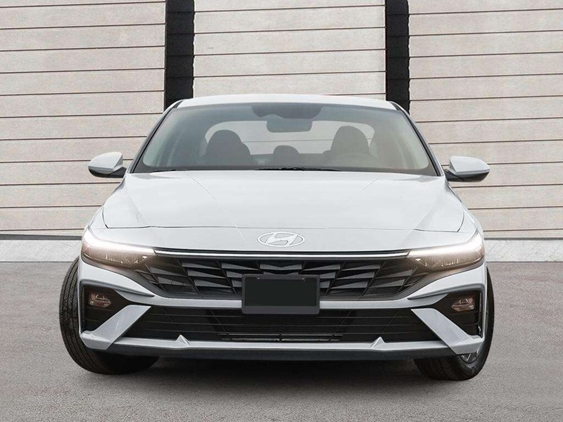 2026 Hyundai Elantra Preferred IVT