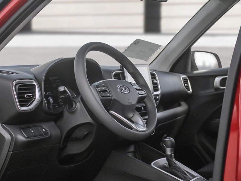 2026 Hyundai Venue Essential IVT w/Two-Tone
