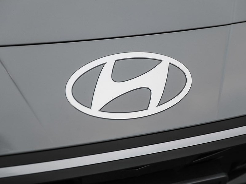 2026 Hyundai Elantra HEV Luxury Sedan