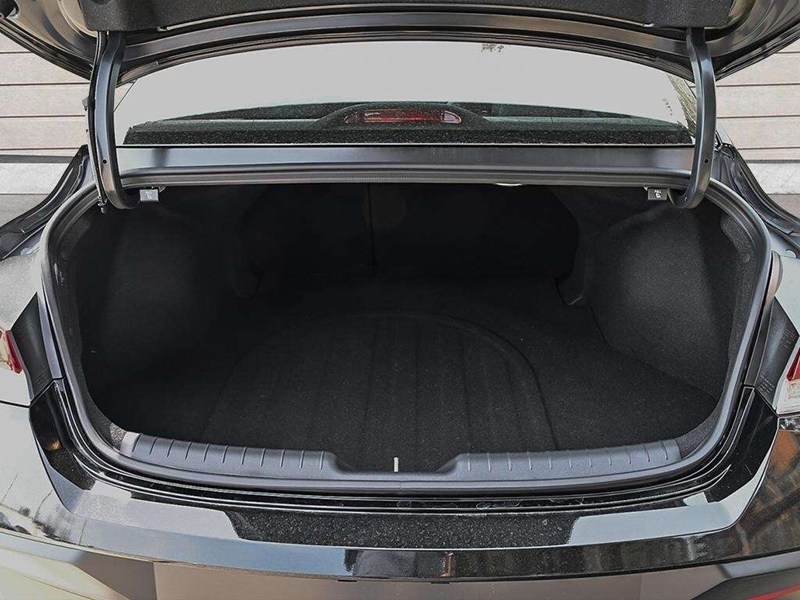 2026 Hyundai Elantra Preferred IVT w/Tech Pkg