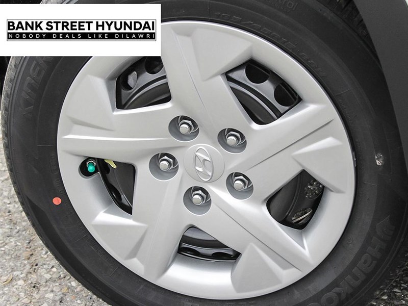 2025 Hyundai Venue Essential IVT