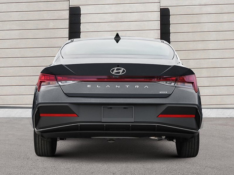 2026 Hyundai Elantra HEV Luxury Sedan