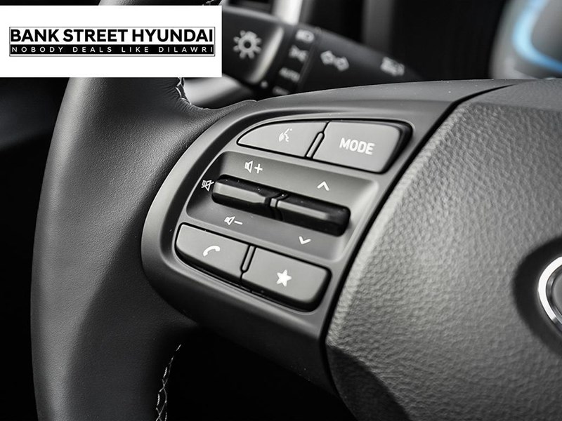 2025 Hyundai Venue Essential IVT