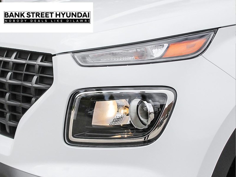 2025 Hyundai Venue Essential IVT