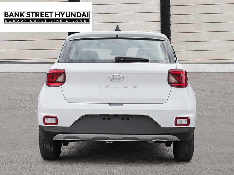 2025 Hyundai Venue Essential IVT