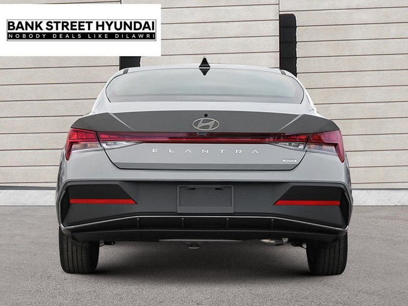 2026 Hyundai Elantra HEV Luxury Sedan