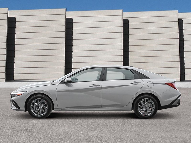 2026 Hyundai Elantra Essential IVT