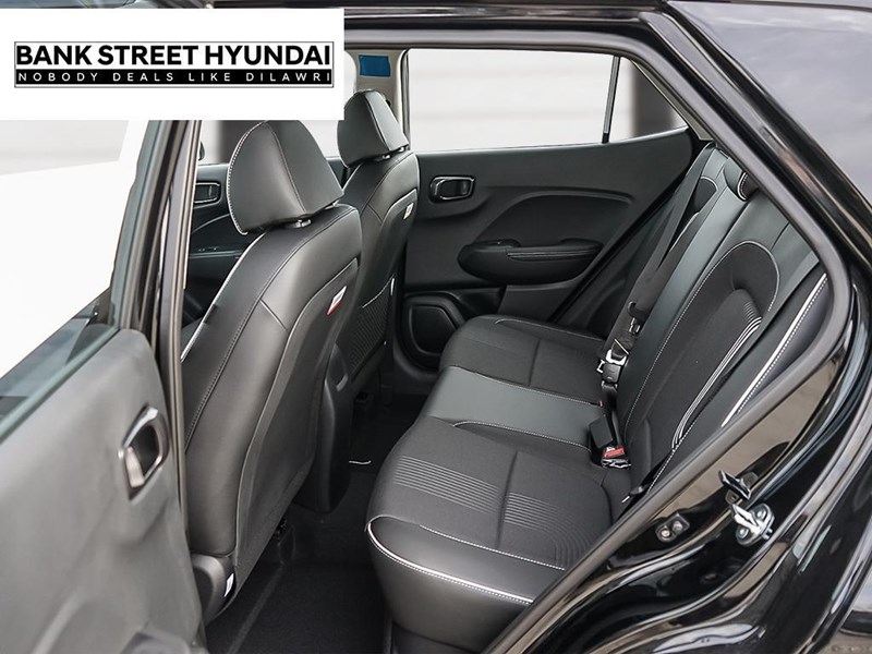 2025 Hyundai Venue Ultimate IVT w/Black Interior