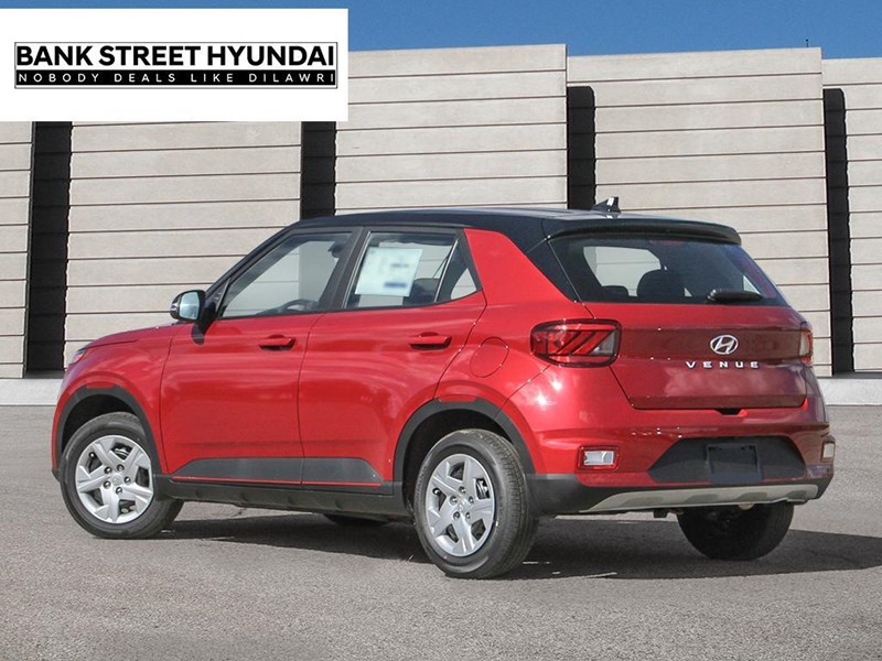 2026 Hyundai Venue Essential IVT w/Two-Tone