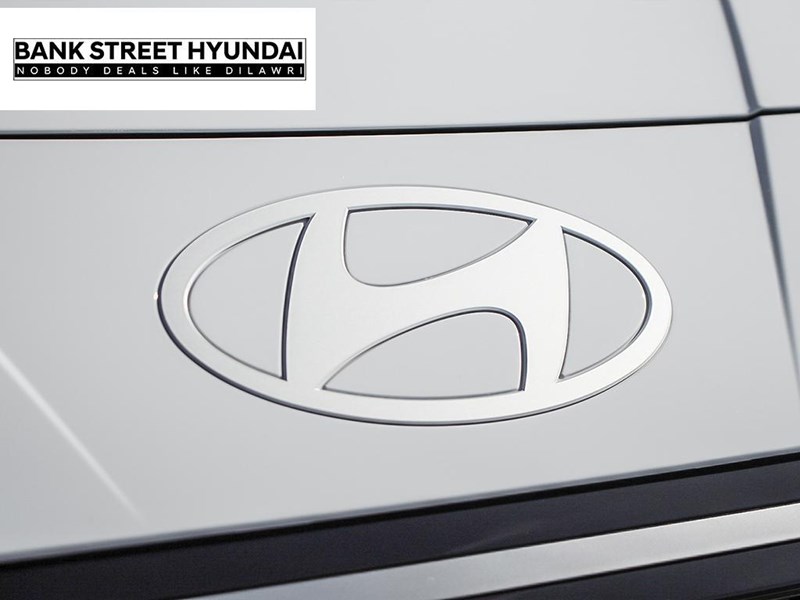 2025 Hyundai Elantra HEV Luxury DCT