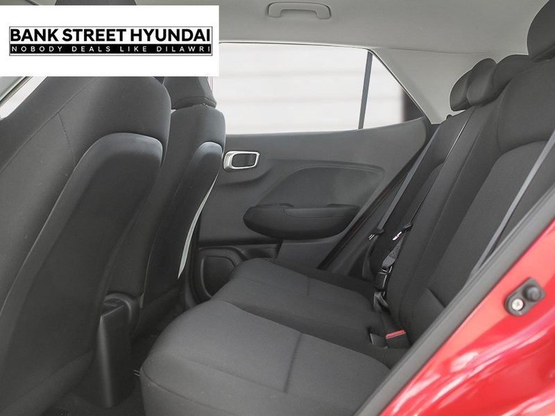 2026 Hyundai Venue Essential IVT w/Two-Tone