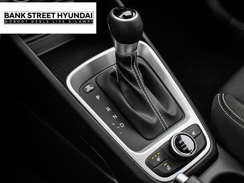 2025 Hyundai Venue Preferred IVT