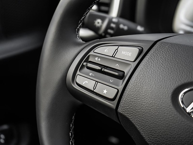 2026 Hyundai Venue Essential IVT w/Two-Tone