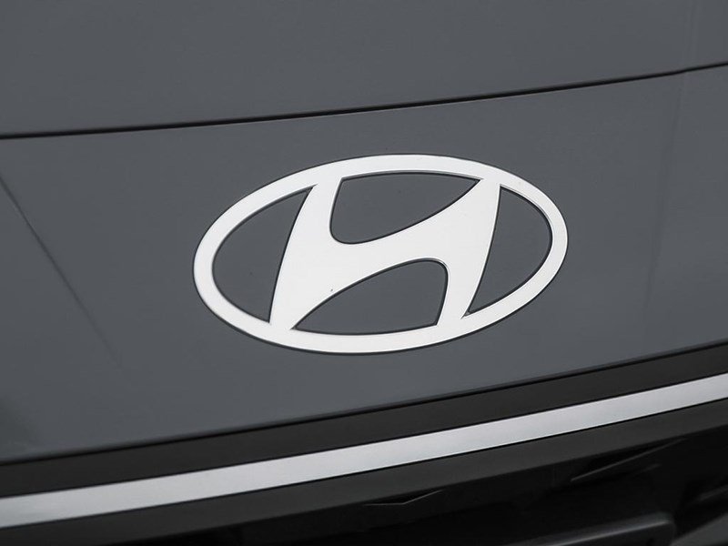 2026 Hyundai Elantra Luxury IVT