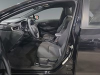 2025 Toyota Corolla Hatchback SE CVT