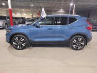 2024 Volvo XC40 B5 AWD Plus Bright Theme