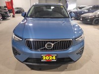 2024 Volvo XC40 B5 AWD Plus Bright Theme