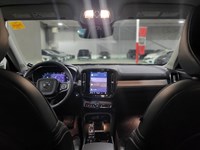 2024 Volvo XC40 B5 AWD Plus Bright Theme