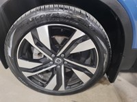 2024 Volvo XC40 B5 AWD Plus Bright Theme