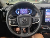 2024 Volvo XC40 B5 AWD Plus Bright Theme