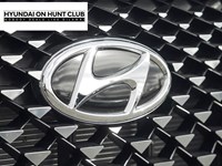 2025 Hyundai Venue Ultimate IVT w/Black Interior