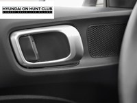 2025 Hyundai Venue Preferred IVT w/Two-Tone
