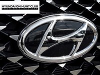 2025 Hyundai Venue Ultimate IVT w/Black Interior