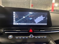 2025 Hyundai Elantra Luxury IVT