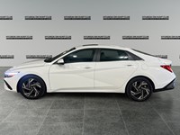 2025 Hyundai Elantra Luxury IVT