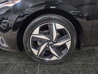 2023 Hyundai Elantra HEV Luxury DCT