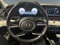 2023 Hyundai Elantra Luxury IVT w/Two-Tone Interior